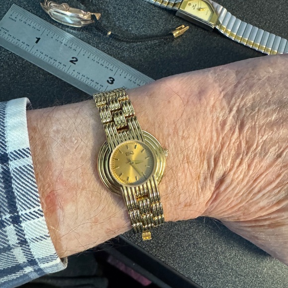 Stunning ESQ Movado Ladies Watch Gold link 6 Inch Sculptured Gild Bracelet - Picture 9 of 11